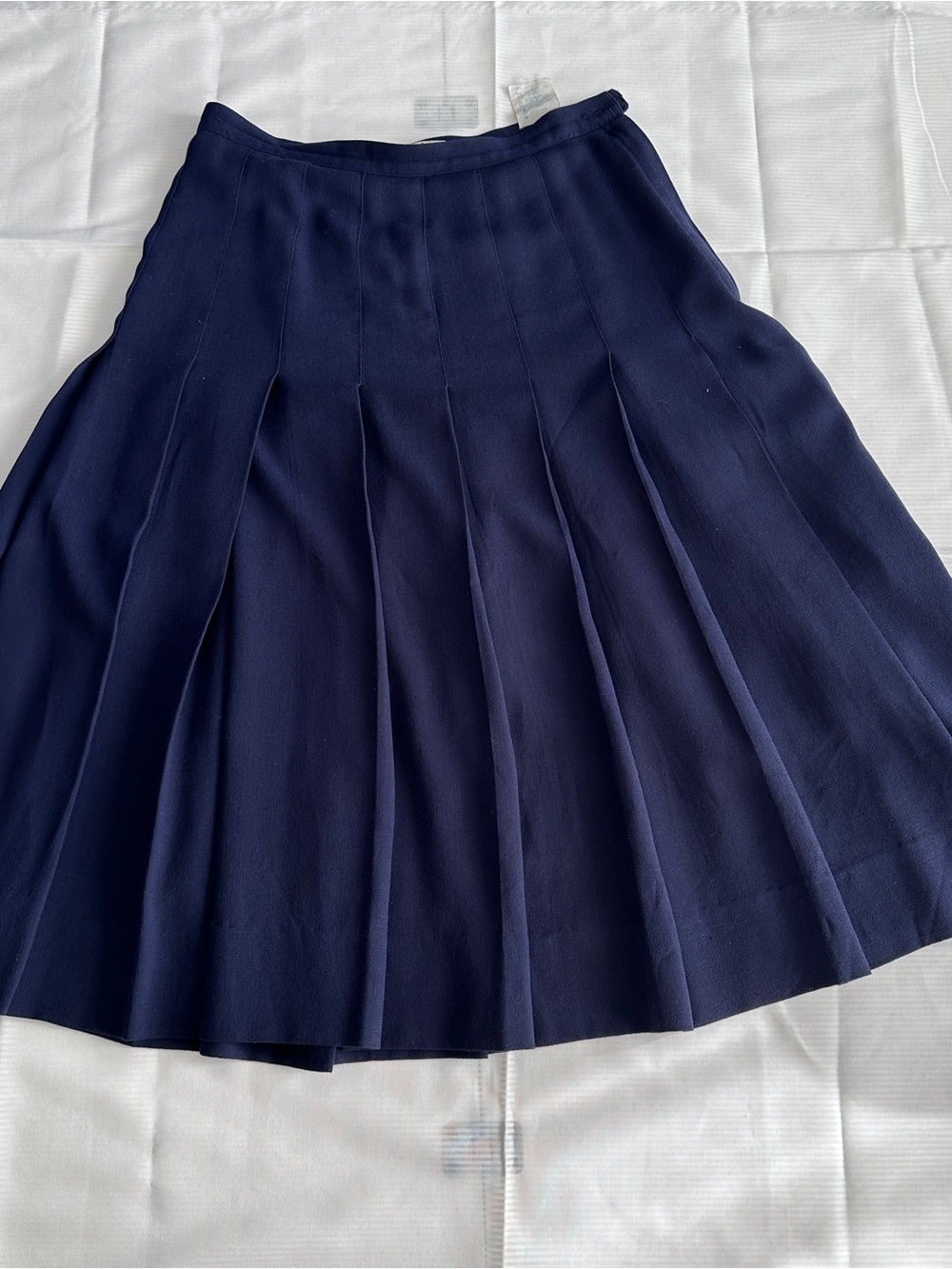 Vintage Navy Pleated Midi Skirt Dark Academia Preppy Old Money Guy Laroche Paris